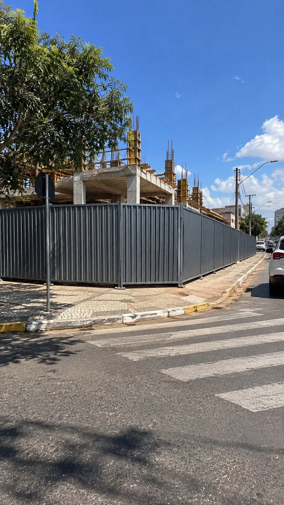 Entrega da Flex: tapumes em local de cliente